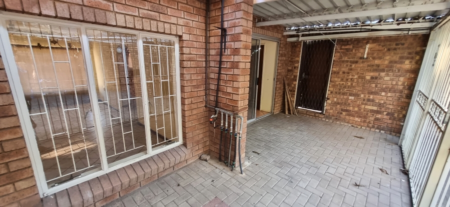 4 Bedroom Property for Sale in Elandsrand North West